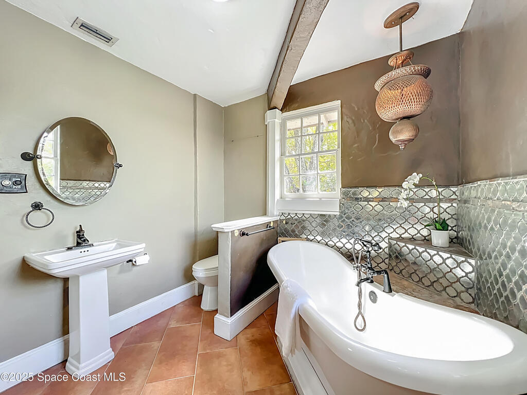 824 Indian River Avenue, Titusville, FL 32780