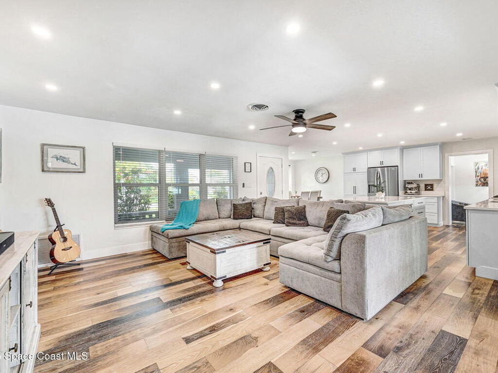 437 N Neptune Drive, Satellite Beach, FL 32937