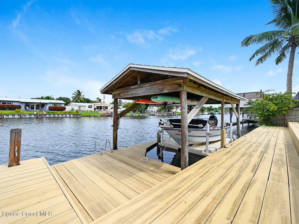 437 N Neptune Drive, Satellite Beach, FL 32937