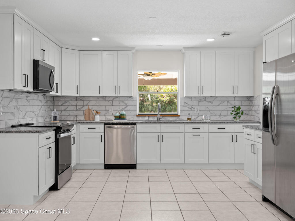 5215 Pina Vista Drive, Melbourne, FL 32934