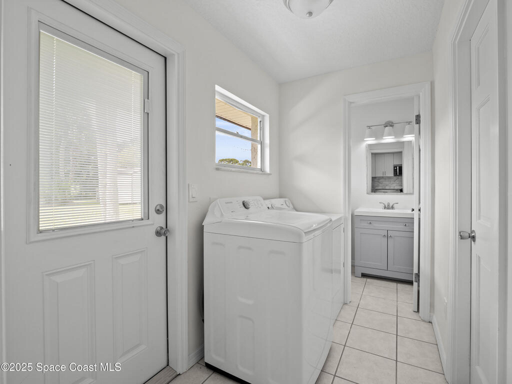 5215 Pina Vista Drive, Melbourne, FL 32934