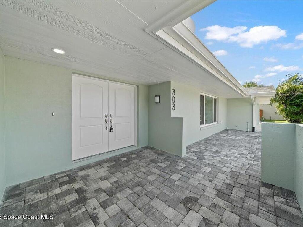 303 Hibiscus Trail, Melbourne Beach, FL 32951