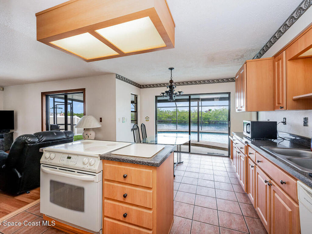 1635 Sandpiper Street, Merritt Island, FL 32952