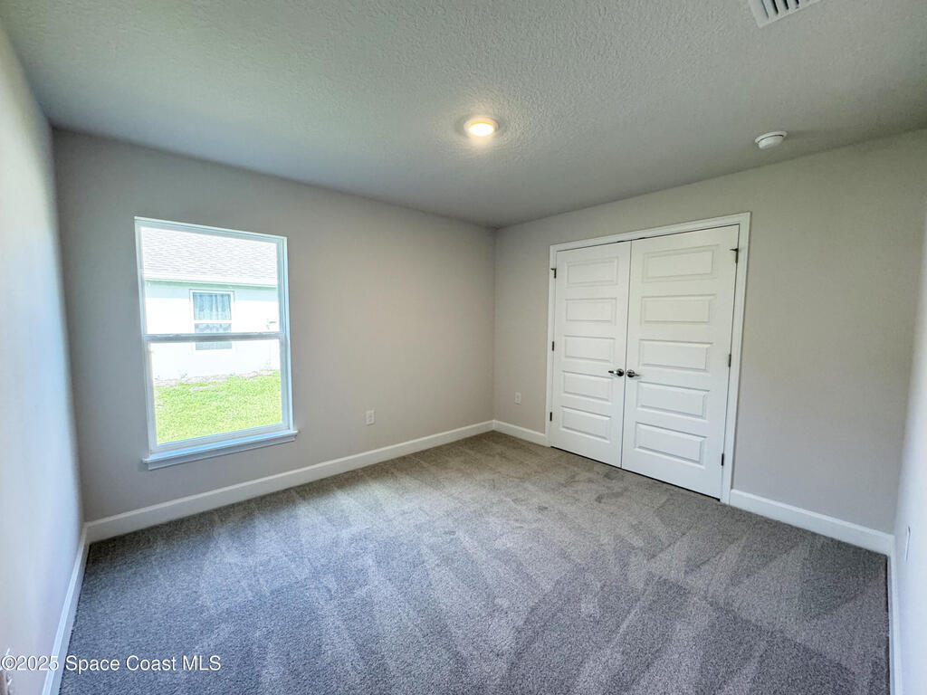 665 Rolling Hill Drive, Sebastian, FL 32958