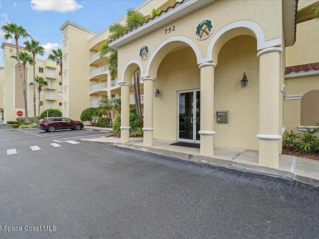 752 Bayside Dr, Cape Canaveral, FL 32920