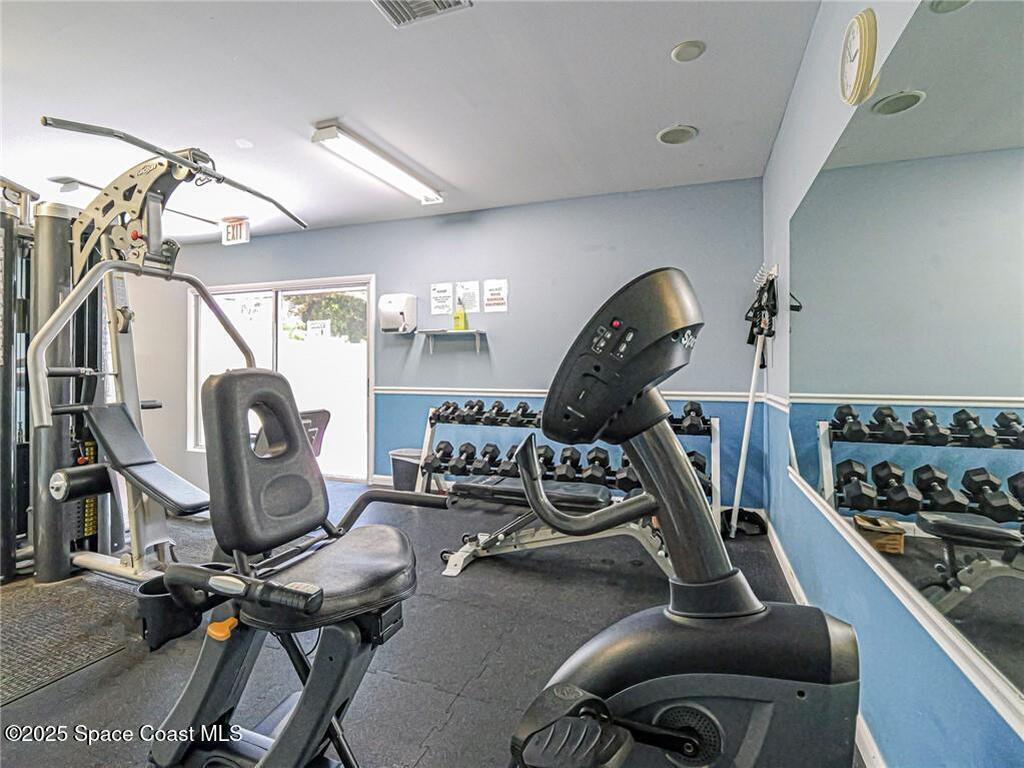 111 Springlake Court, Vero Beach, FL 32962