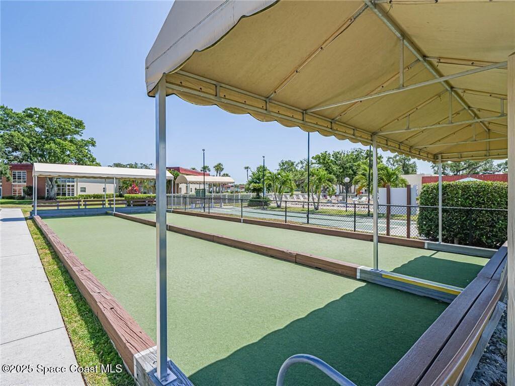 111 Springlake Court, Vero Beach, FL 32962