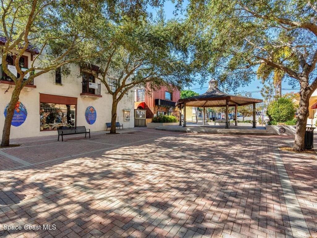 102 Riverside Drive, Cocoa, FL 32922