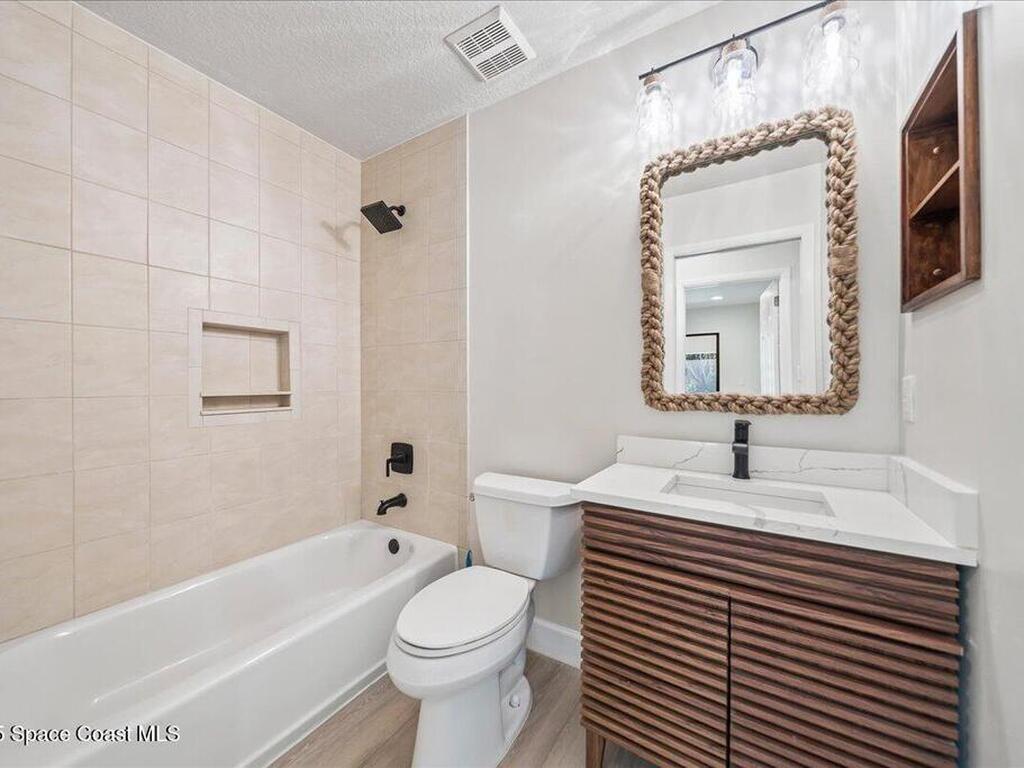 225 Hedgecock Court, Satellite Beach, FL 32937