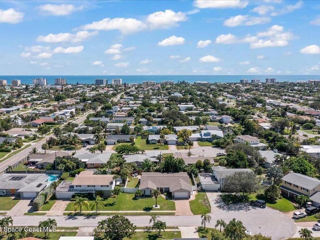 225 Hedgecock Court, Satellite Beach, FL 32937