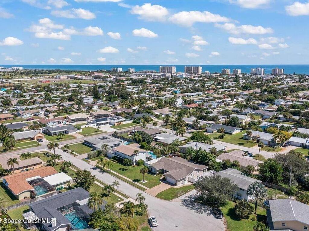 225 Hedgecock Court, Satellite Beach, FL 32937