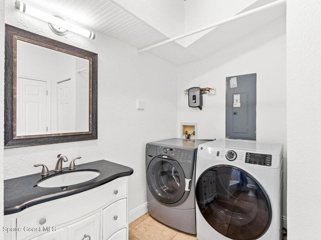 1625 Hortana Drive, Merritt Island, FL 32952