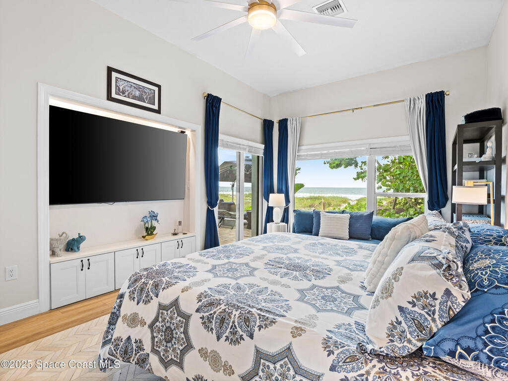 933 S Atlantic Avenue, Cocoa Beach, FL 32931