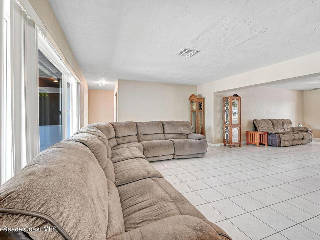 406 Skylark Boulevard, Satellite Beach, FL 32937