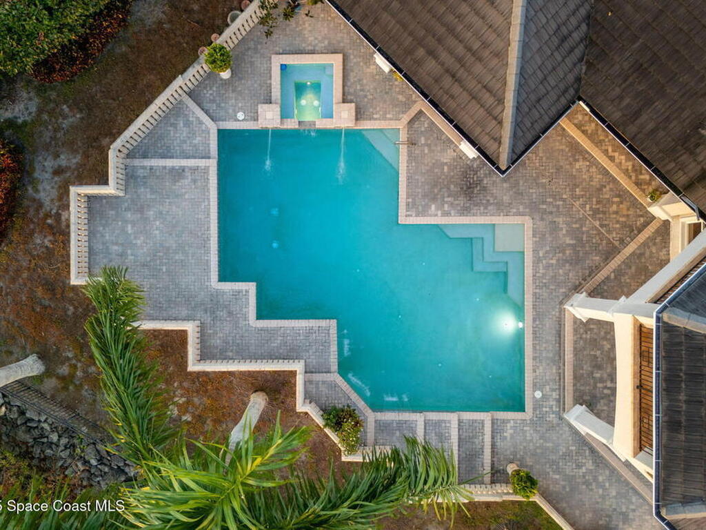 327 Lansing Island Drive, Indian Harbour Beach, FL 32937