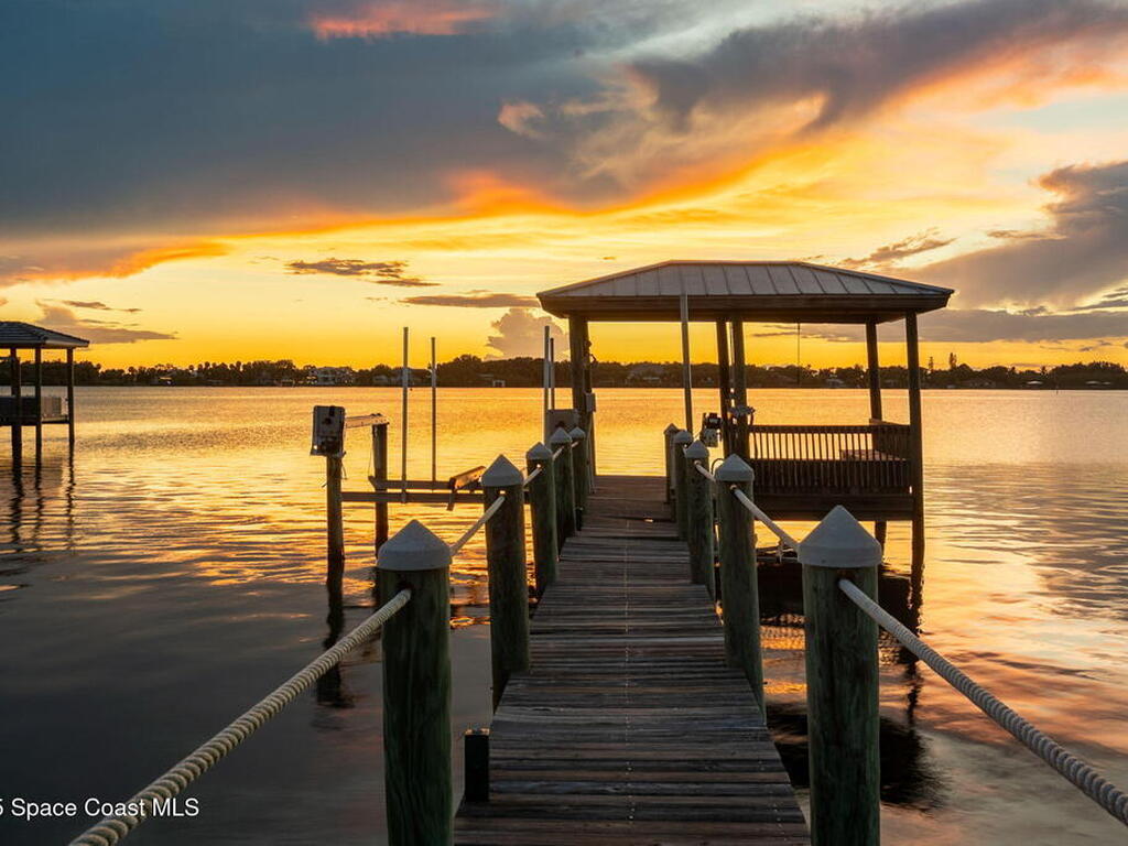 327 Lansing Island Drive, Indian Harbour Beach, FL 32937