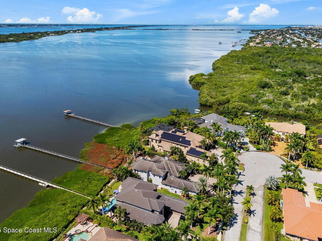 327 Lansing Island Drive, Indian Harbour Beach, FL 32937