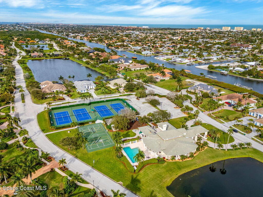 327 Lansing Island Drive, Indian Harbour Beach, FL 32937