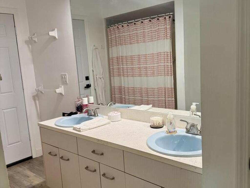 502 Bay Circle, Indian Harbour Beach, FL 32937