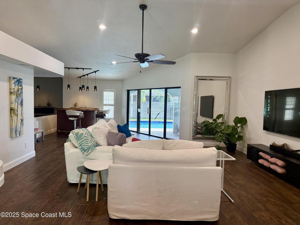 502 Bay Circle, Indian Harbour Beach, FL 32937