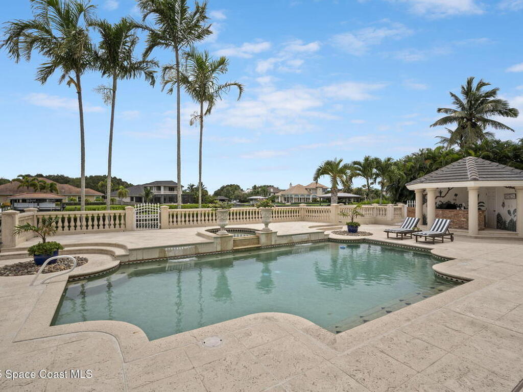 142 Lansing Island Drive, Indian Harbour Beach, FL 32937