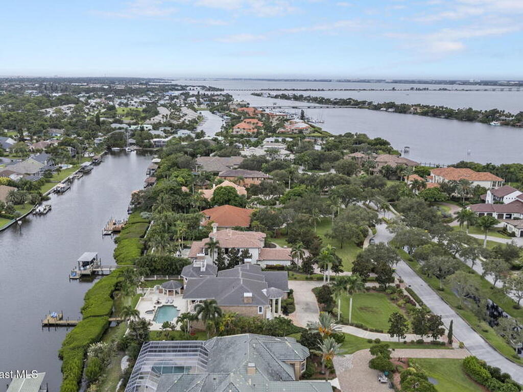 142 Lansing Island Drive, Indian Harbour Beach, FL 32937