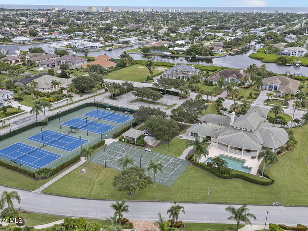 142 Lansing Island Drive, Indian Harbour Beach, FL 32937