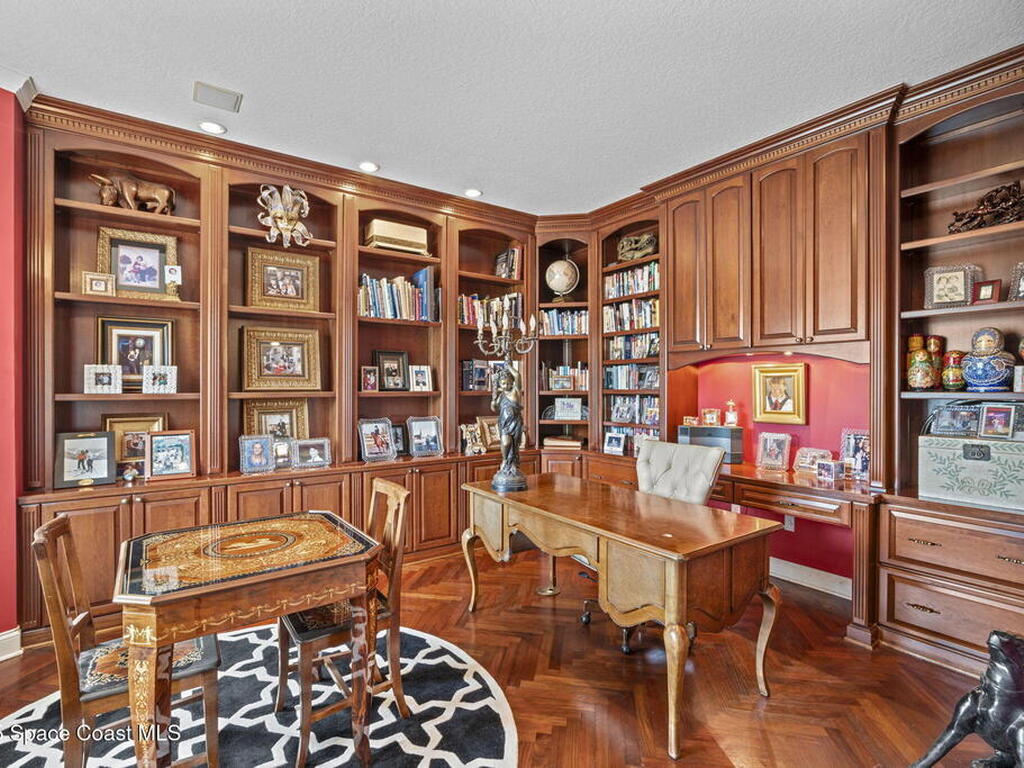 142 Lansing Island Drive, Indian Harbour Beach, FL 32937