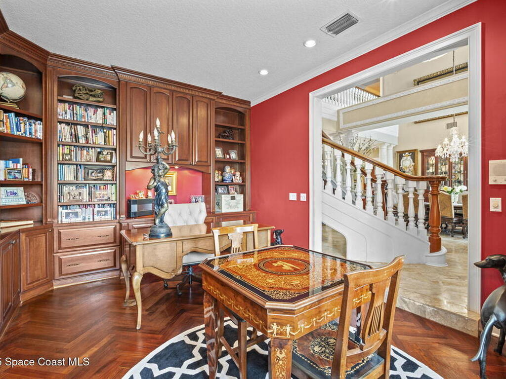 142 Lansing Island Drive, Indian Harbour Beach, FL 32937