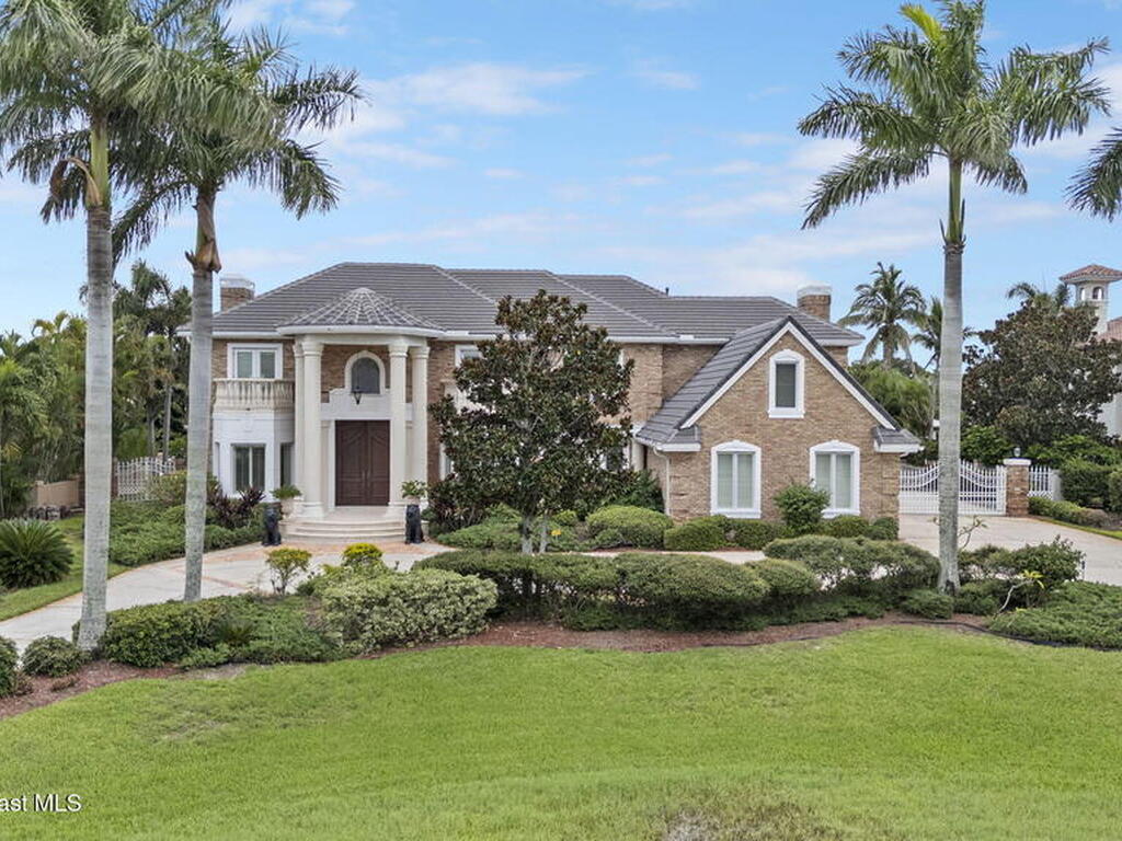 142 Lansing Island Drive, Indian Harbour Beach, FL 32937