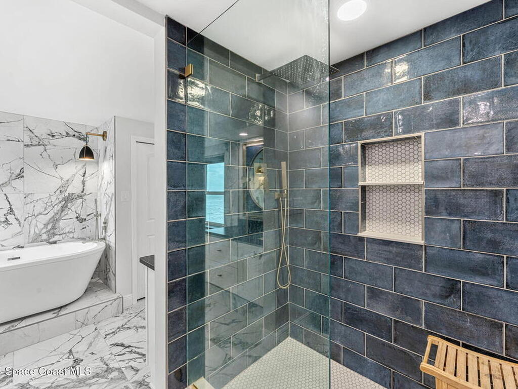 995 N Highway A1A, Indialantic, FL 32903