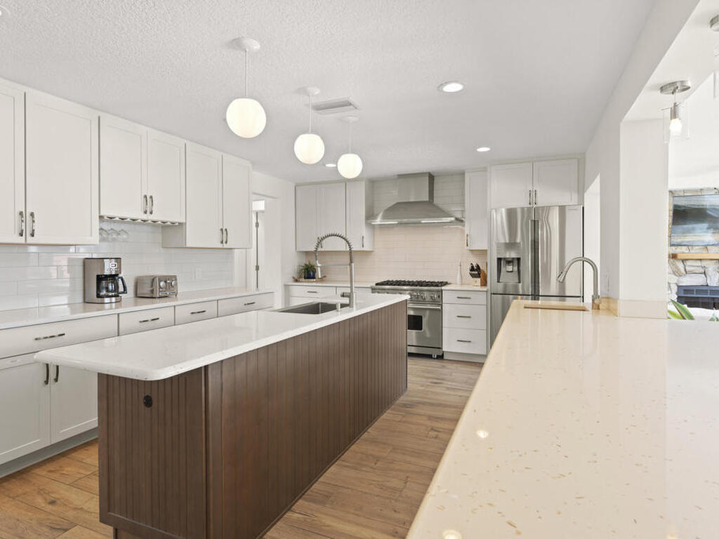 931 S Fourth Street, Cocoa Beach, FL 32931