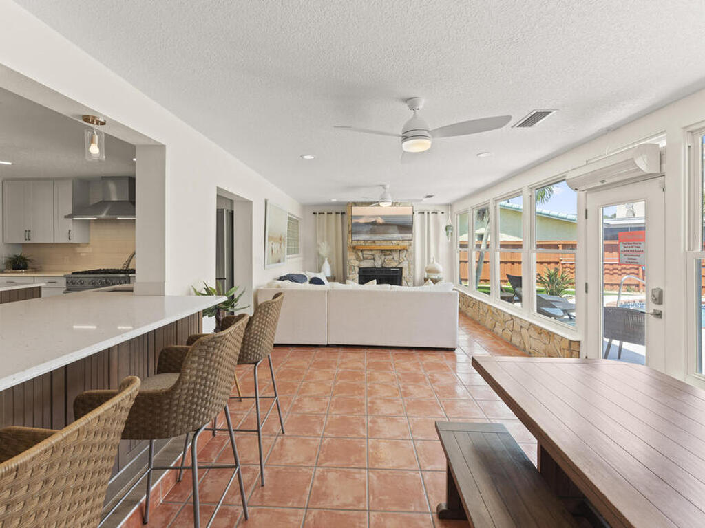 931 S Fourth Street, Cocoa Beach, FL 32931