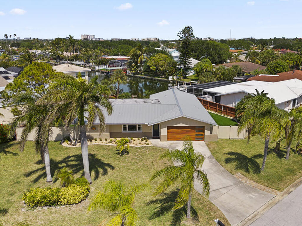 931 S Fourth Street, Cocoa Beach, FL 32931