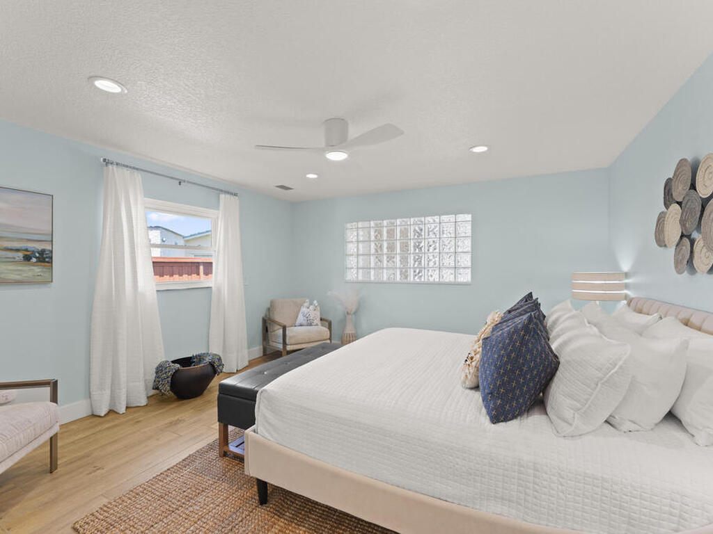 931 S Fourth Street, Cocoa Beach, FL 32931