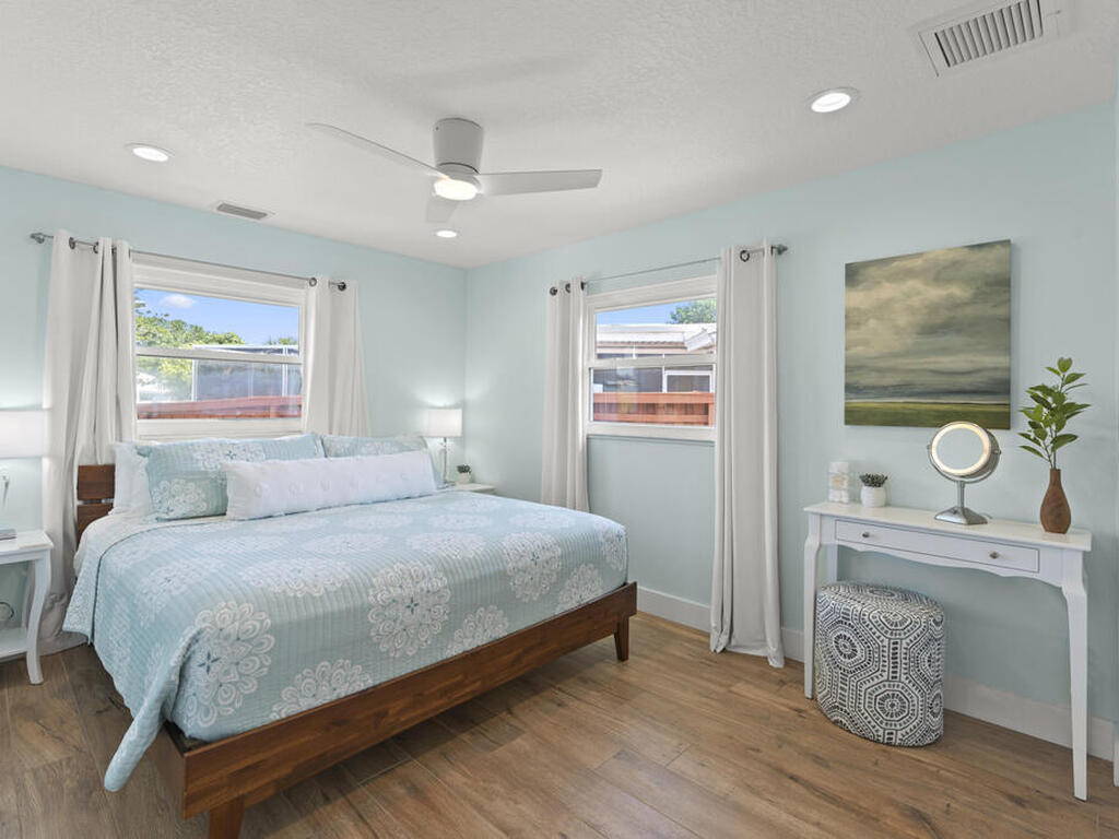 931 S Fourth Street, Cocoa Beach, FL 32931