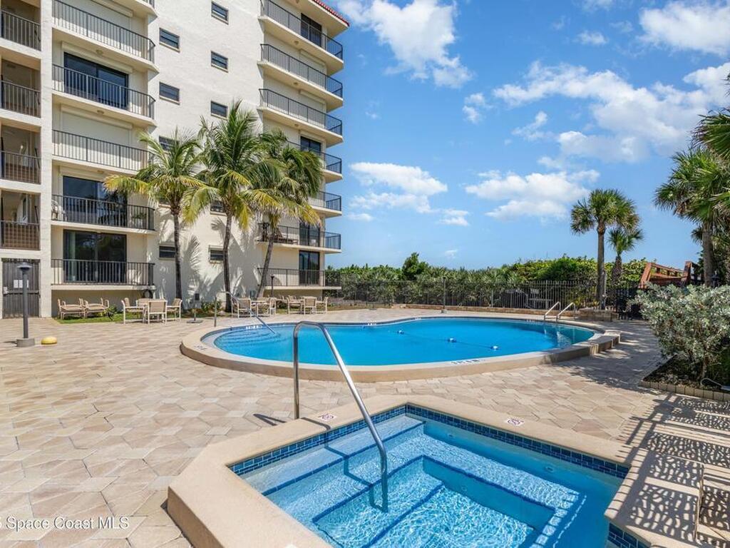 2815 S Atlantic Avenue, Cocoa Beach, FL 32931