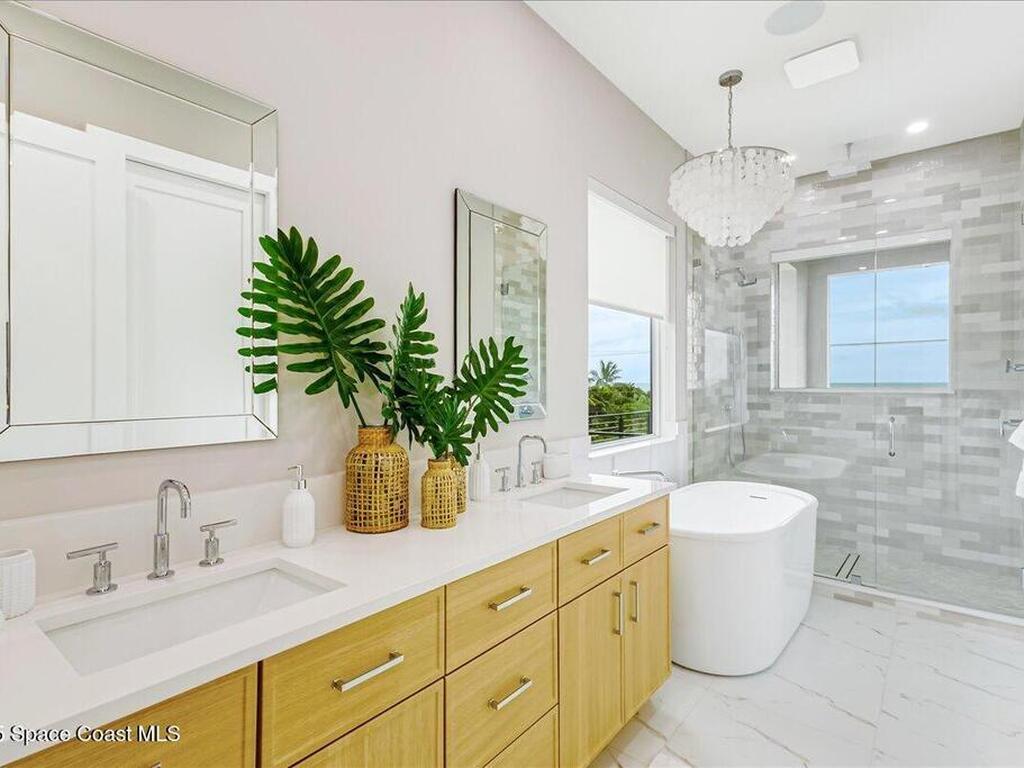 2050 S Atlantic Avenue, Cocoa Beach, FL 32931