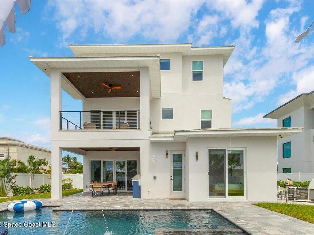 2050 S Atlantic Avenue, Cocoa Beach, FL 32931