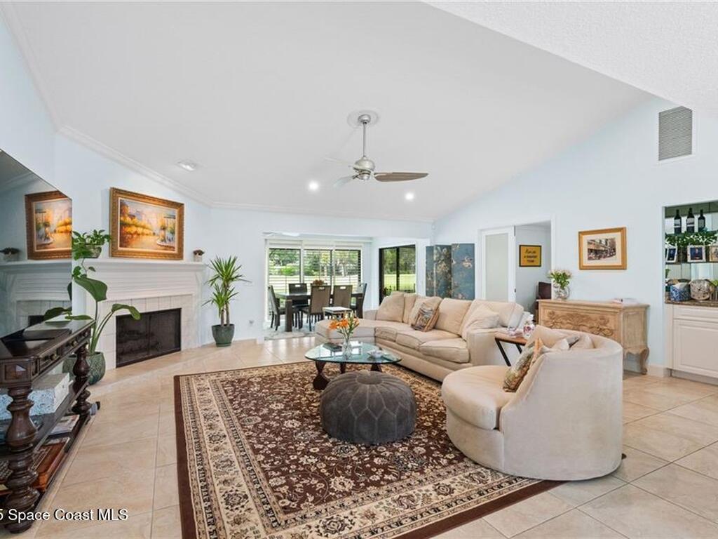 110 Prestwick Circle, Vero Beach, FL 32967