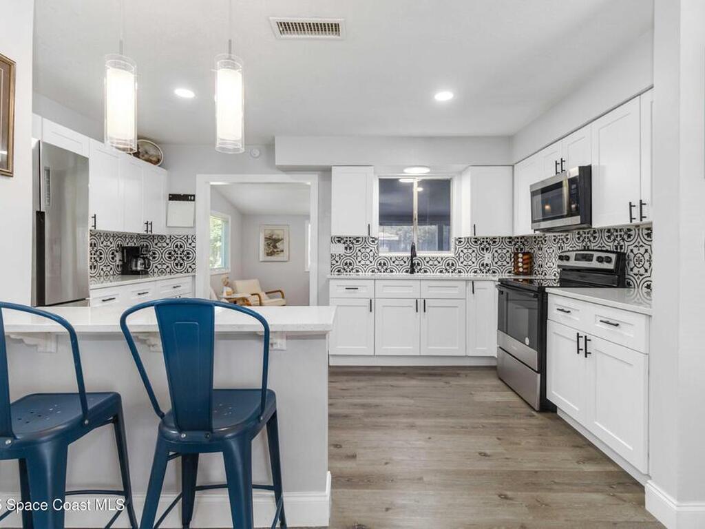 90 S Tropical Way, Merritt Island, FL 32952