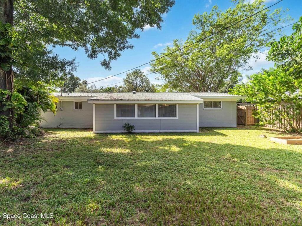 90 S Tropical Way, Merritt Island, FL 32952