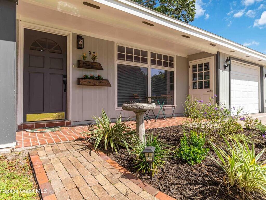 90 S Tropical Way, Merritt Island, FL 32952