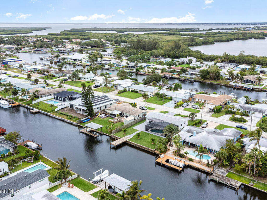 107 Deleon Road, Cocoa Beach, FL 32931