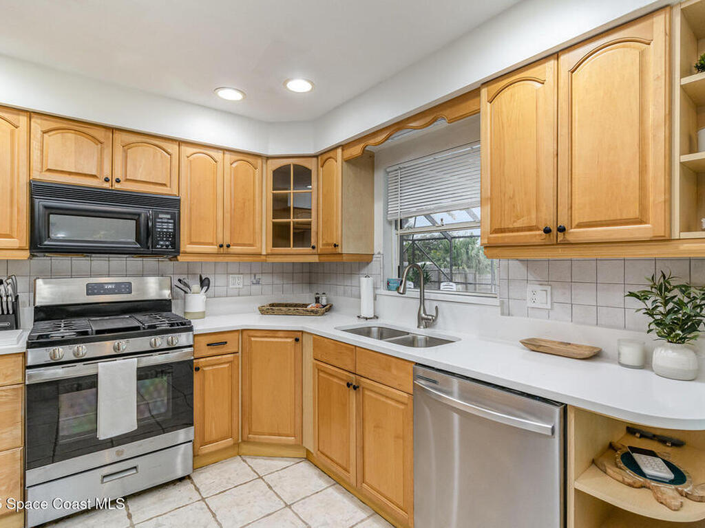 107 Deleon Road, Cocoa Beach, FL 32931