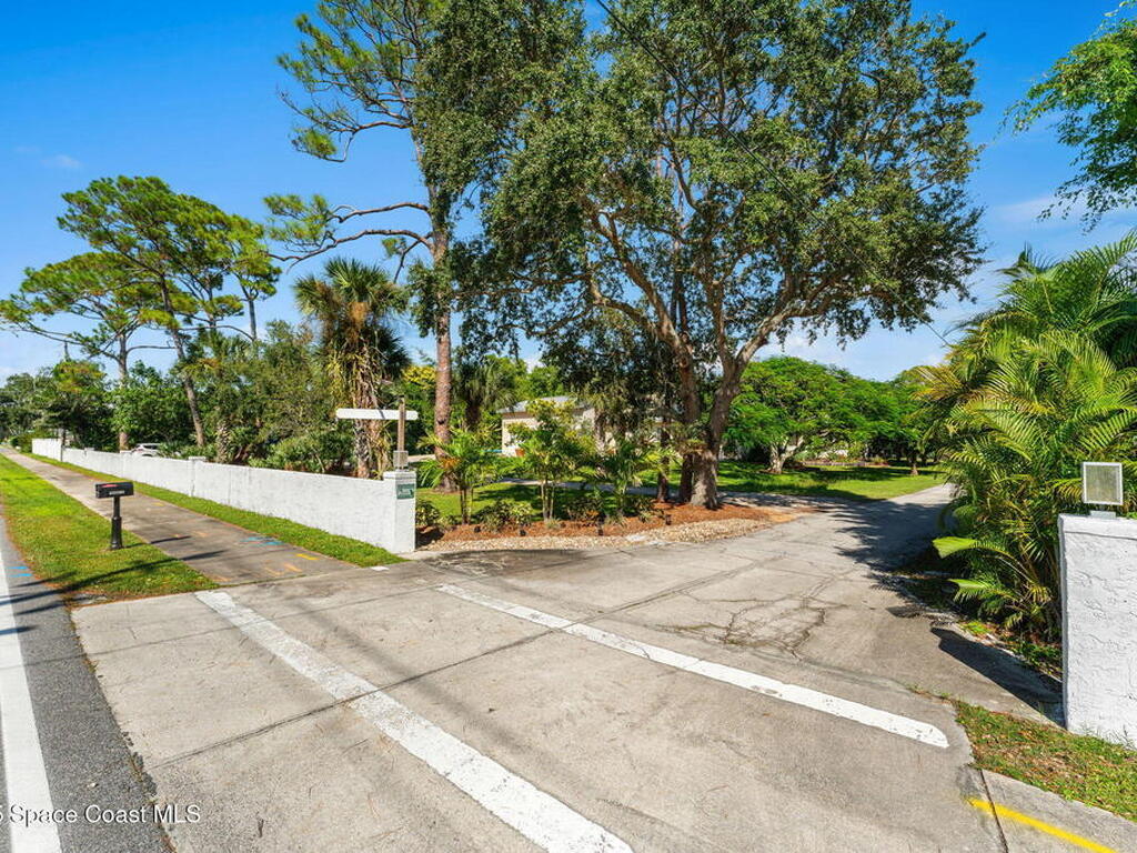 890 Newfound Harbor Drive, Merritt Island, FL 32952