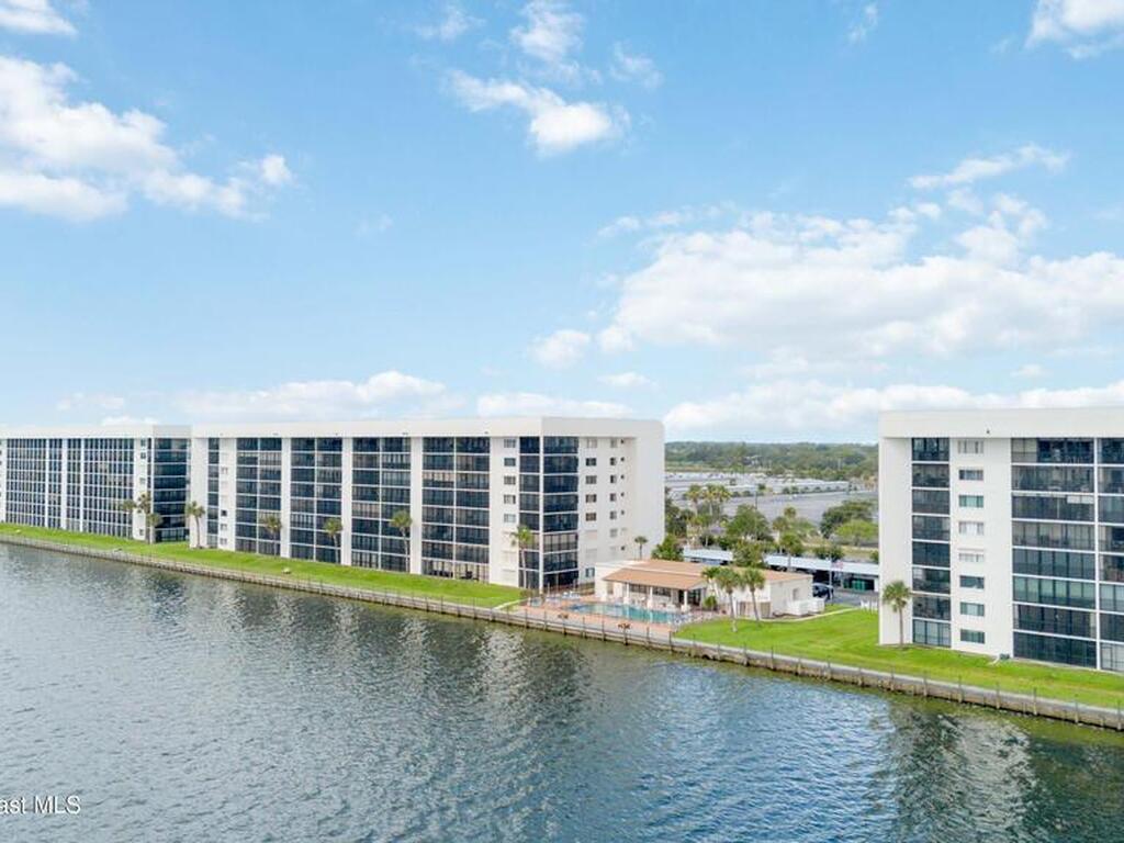 200 S Sykes Creek Parkway, Merritt Island, FL 32952