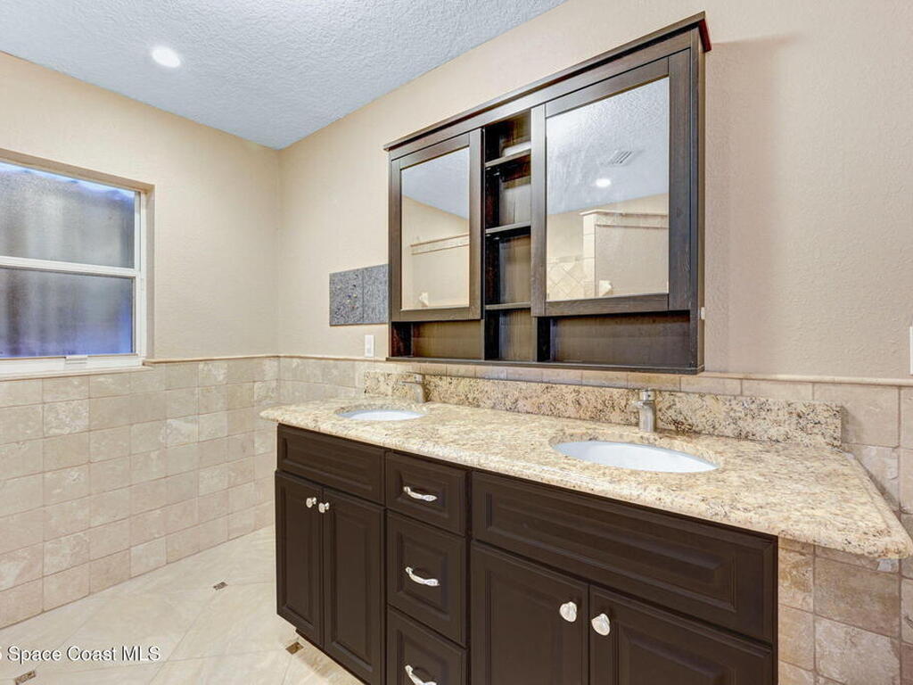 5490 Cangro Street, Cocoa, FL 32926