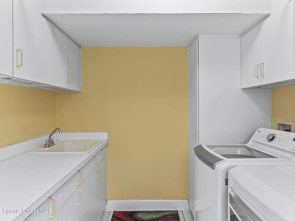 1808 Parkside Place, Indian Harbour Beach, FL 32937