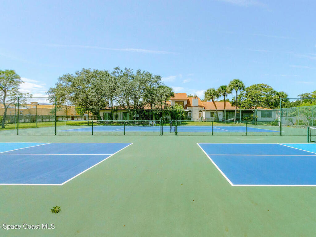 1808 Parkside Place, Indian Harbour Beach, FL 32937